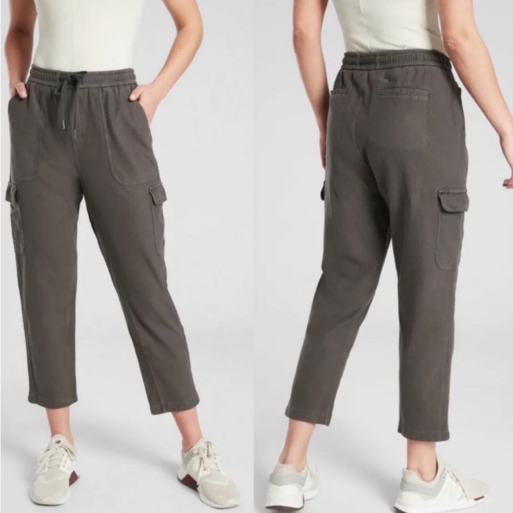 Athleta Farallon Cargo Crop Joggers women’s size 4 olive green